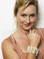 Victoria Longley