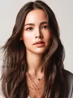 Urassaya Sperbund