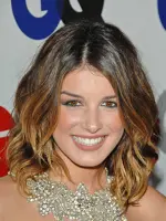 Shenae Grimes-Beech