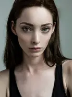 Emma Dumont