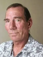 Pete Postlethwaite