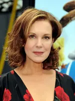 Elizabeth Perkins