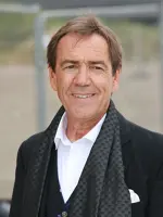 Robert Lindsay