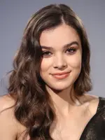 Hailee Steinfeld