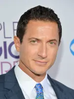 Sasha Roiz