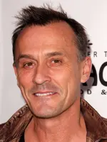 Robert Knepper