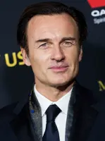 Julian McMahon