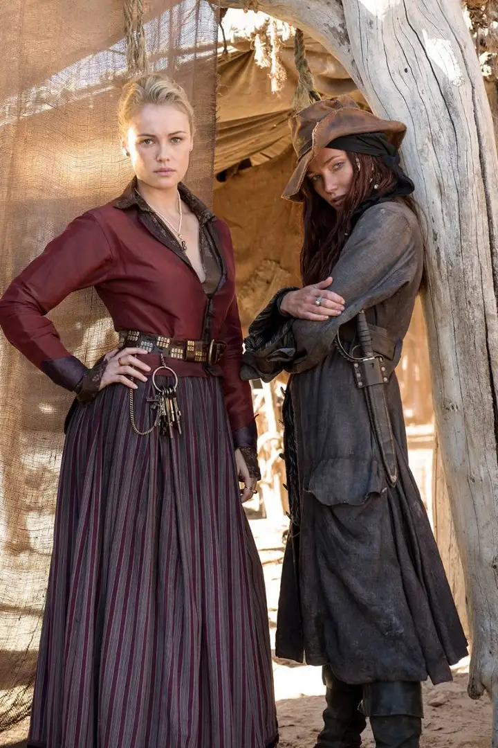 Black sails anne bonny actress