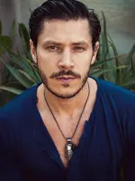 Alex Meraz