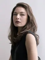 Alexa Davalos