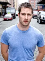 Luke Macfarlane