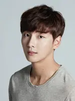 Yoon Shi Yoon