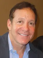 Steve Guttenberg