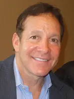 Steve Guttenberg