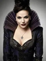 Evil Queen / Regina / Roni