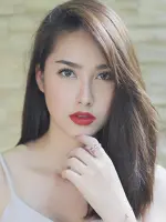 Hana Lewis