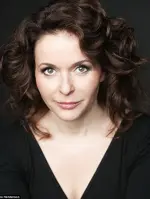 Julia Sawalha