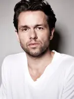 Julian Ovenden