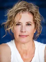 Nancy Travis