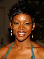 Caroline Chikezie