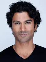 Sendhil Ramamurthy