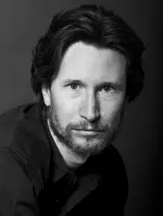 Jonathan Aris