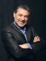 Özcan Varaylı