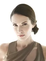 Laura Mennell